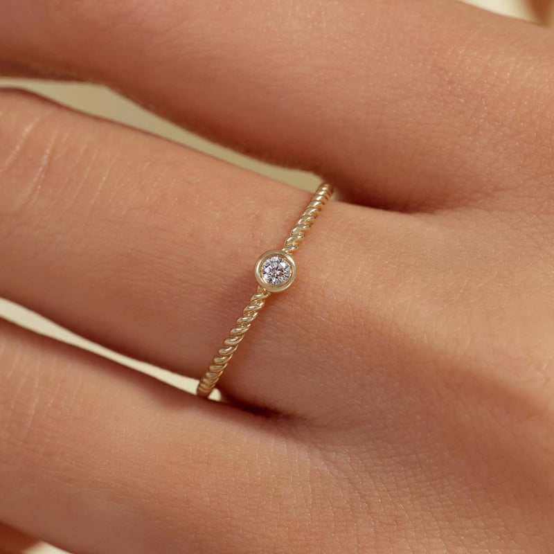 Beloro Jewels Monte Napoleone Elena 9 Karat Gold Ring mit Zirkonia-Stein BO330060-56-zoom-