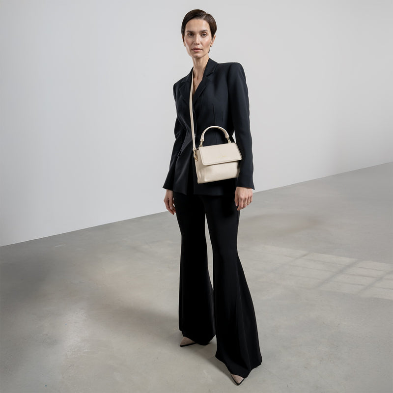 Isabel Bernard Femme Forte Heline Creme Kalbsleder Handtasche IB21027-zoom-