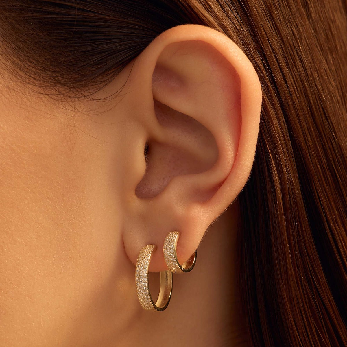 Beloro Jewels Monte Napoleone Stella 9 karat gold hoop earrings with zirconia BO360086