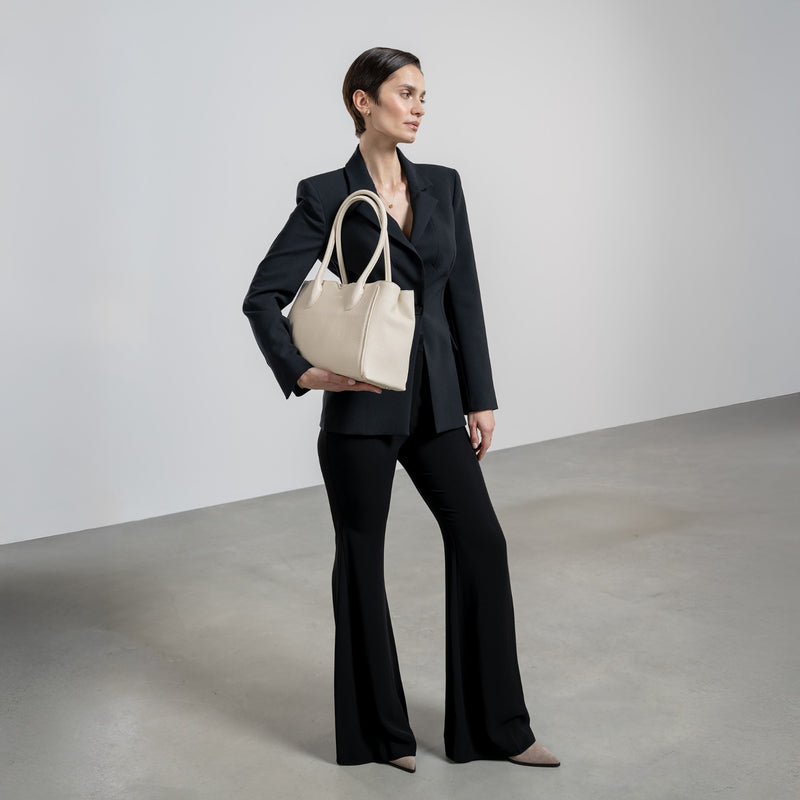 Isabel Bernard Honoré Cloe Midi Creme Kalbsleder Handtaschen IB25082-070-zoom-