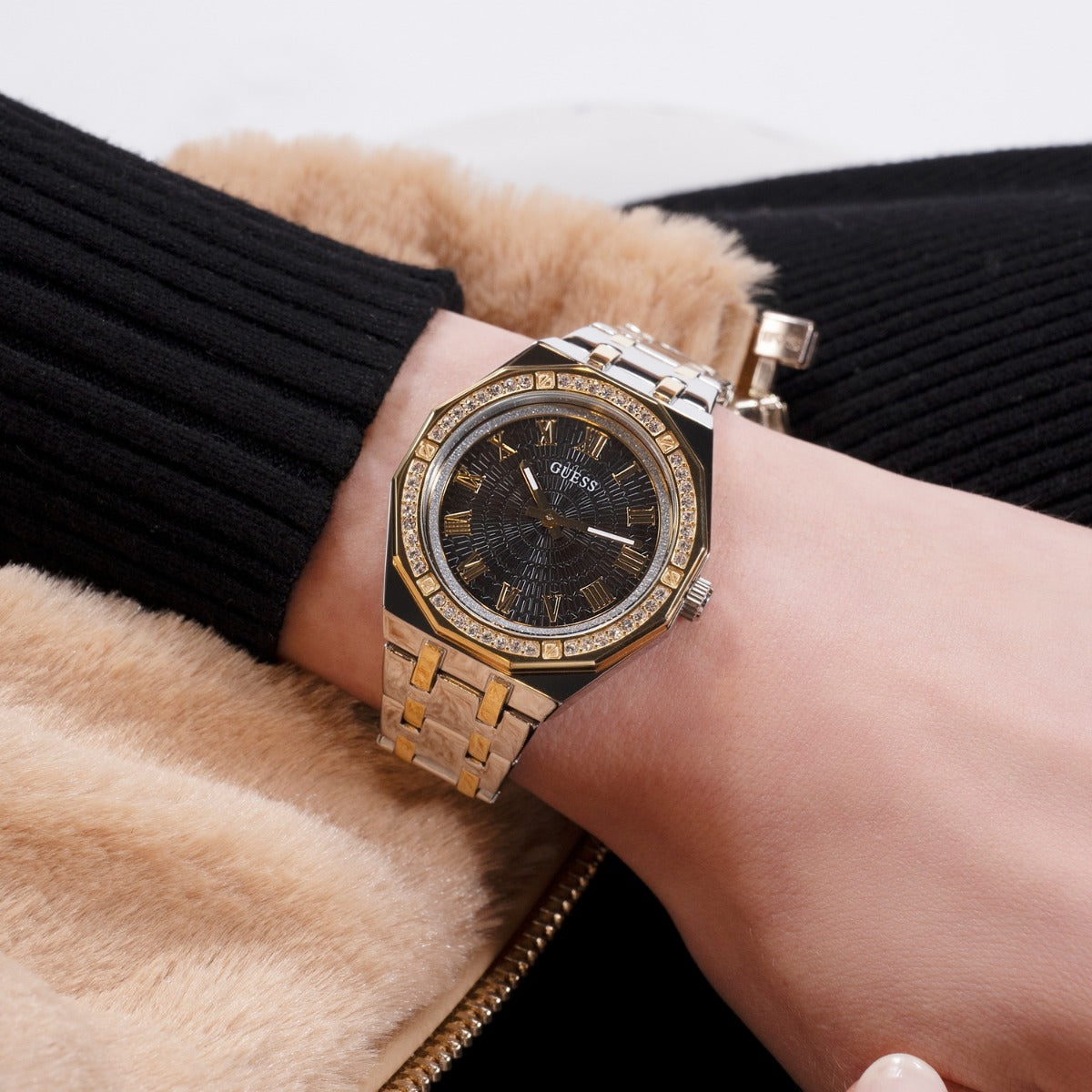 GUESS Desire Women's Watch GW0770L4