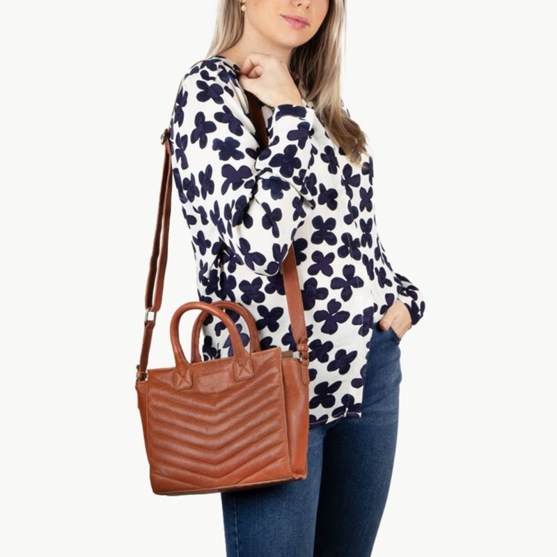 Cowboysbag Carmen Kognak Leder Handtasche 3459-000381-zoom-