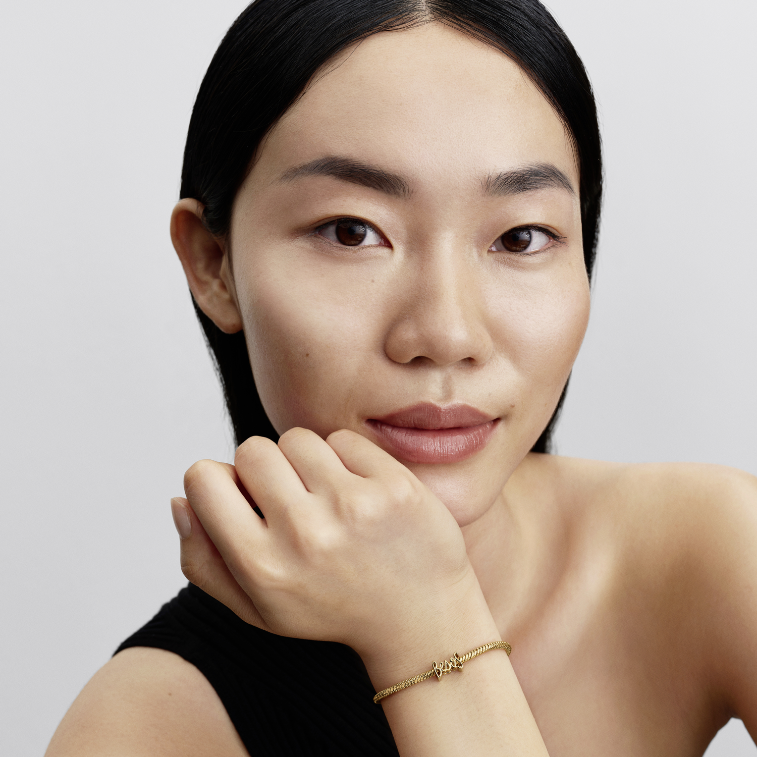 Pandora Moments Gold Plated Charm With Text Besos 764422C00