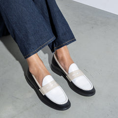 Isabel Bernard Vendôme Blandine black-white calfskin leather loafers with white details IB51015-10170-36
