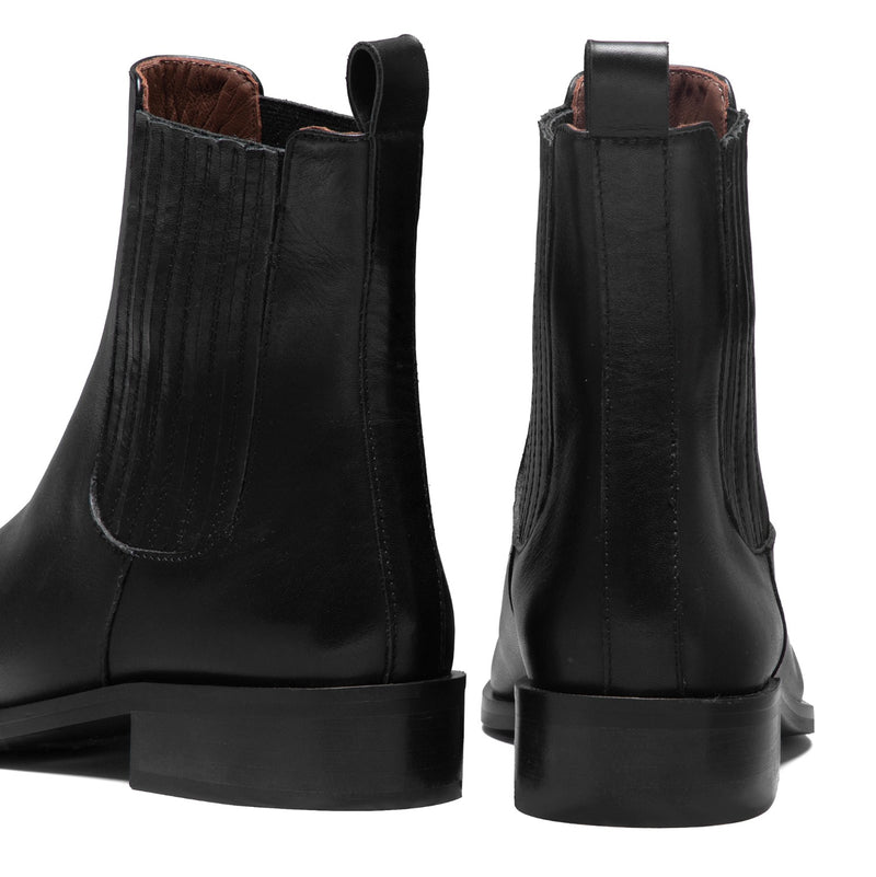 Isabel Bernard Vendôme Chey Schwarze Chelsea Boots aus Kalbsleder IB53012-001-42-zoom-